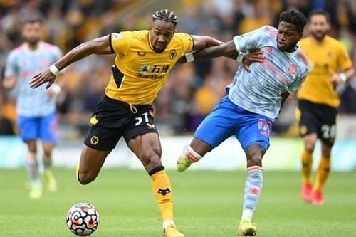 Man United thắng hú vía trước Wolves nhờ bàn thắng tranh cãi