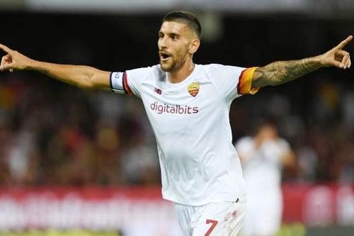 Sao tuyển Ý lập cú đúp, AS Roma của Mourinho 'bay cao' tại Serie A