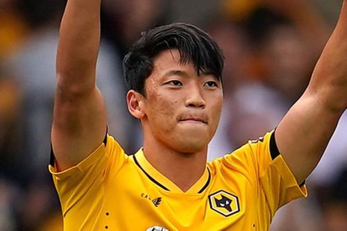 Wolves công bố tân binh người châu Á ở trận gặp MU