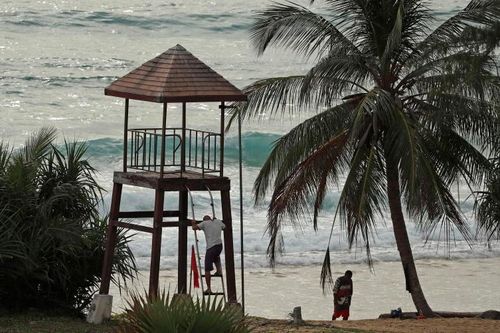 'Hộp cát Phuket' sụp đổ