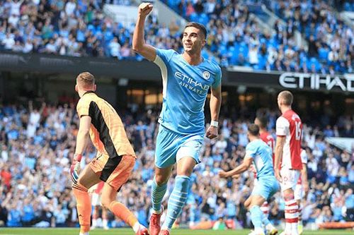 Man City: Không trung phong? Không vấn đề với Pep