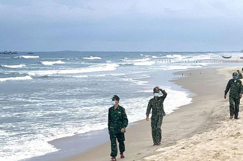 Tìm được thi thể học sinh bị nước cuốn khi tắm biển