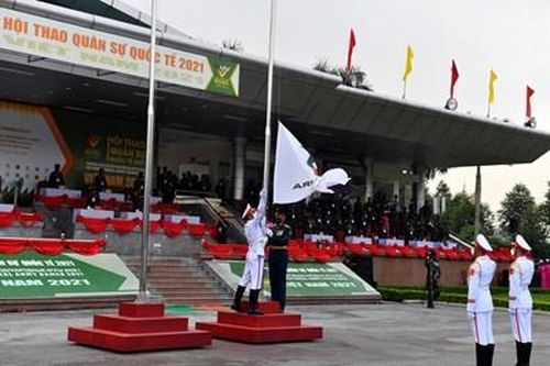 Thượng cờ các quốc gia tham dự Army Games 2021 tại Việt Nam
