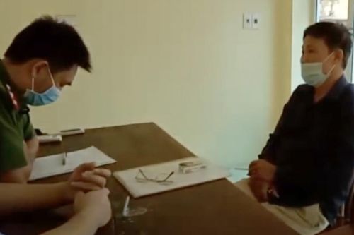 Bắt 'lão ông' 67 tuổi nhận tiền chạy án cho 'tú bà' đang bị đề nghị truy tố