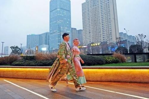 Chủ nghĩa tiêu dùng dân tộc 'lên ngôi', nhiều thương hiệu Trung Quốc 'vụt sáng thành sao'