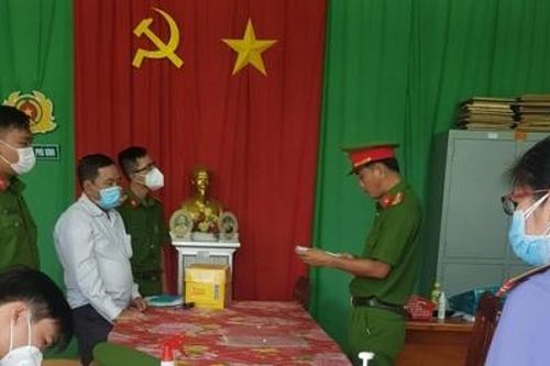Bắt tạm giam nguyên Bí thư, Chủ tịch UBND xã tự ý sử dụng nguồn tiền sai mục đích