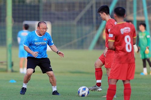 Tuyển Việt Nam: Trong cái khó ló ra... chiêu của thầy Park