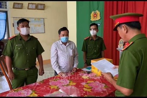 Bắt giam nguyên Bí thư, Chủ tịch UBND xã gây thất thoát gần 300 triệu đồng