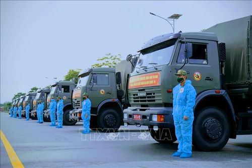 Hỗ trợ TP Hồ Chí Minh nhu yếu phẩm và thiết bị phòng, chống dịch