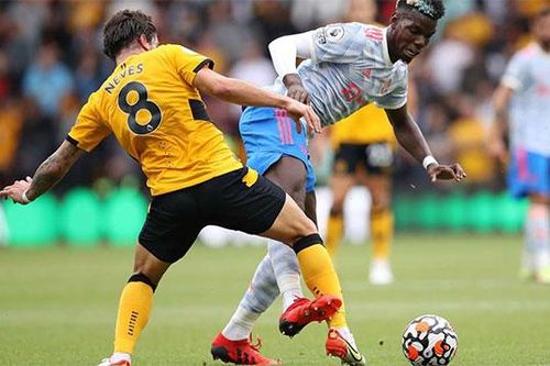 MU thắng Wolves nhờ trọng tài 'tha' Pogba?