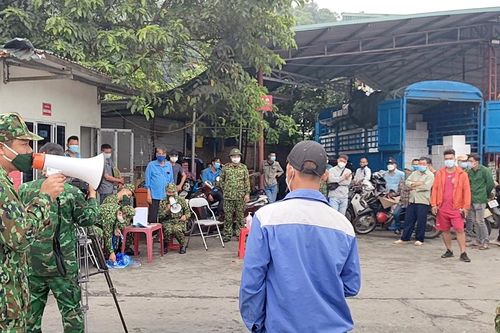 Siết chặt quản lý lao động bốc xếp hàng hóa tại Cửa khẩu Kim Thành