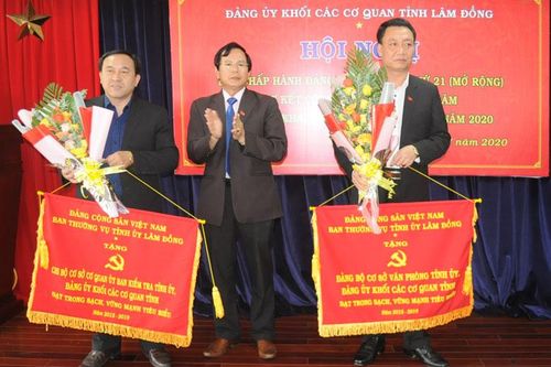 Chú trọng nâng cao chất lượng tổ chức cơ sở đảng, đảng viên