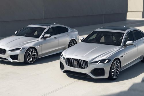 Jaguar XF R-Dynamic Black mới - 'Chào' đại gia Việt giá từ 3,2 tỷ đồng