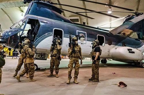 Mỹ gây sốc khi 'đốt nốt' kho vũ khí nửa tỷ USD ngay tại sân bay Kabul
