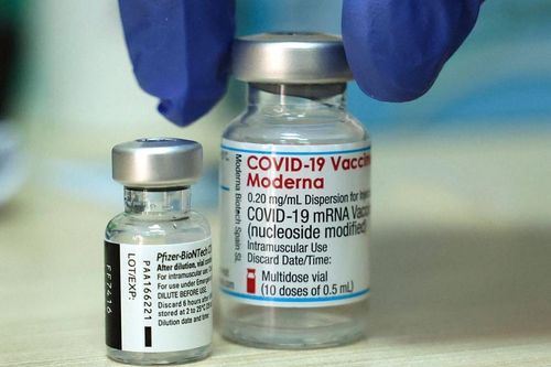 Phát hiện mới về kháng thể của vaccine Moderna và Pfizer