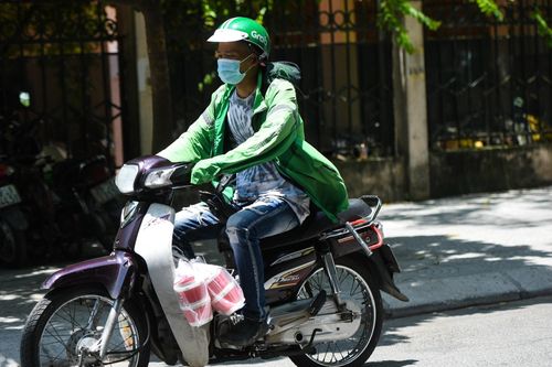 Đề nghị các quận, huyện TP.HCM triển khai 'đi chợ hộ' qua ứng dụng