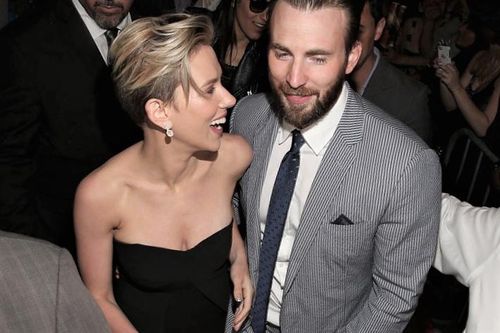 Mối quan hệ giữa Chris Evans và Scarlett Johansson