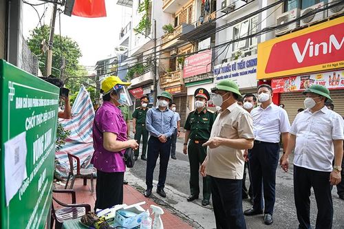 Bí thư Thành ủy Hà Nội Đinh Tiến Dũng: Tuyệt đối không để 'chặt ngoài, lỏng trong' khiến dịch lây lan rộng