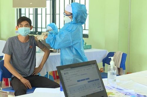 Hơn 700 lái xe ở TP Pleiku được tiêm vaccine phòng Covid-19