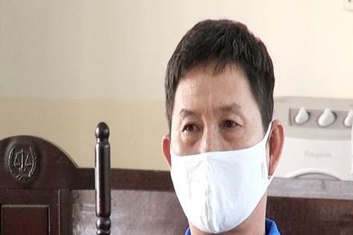 Lãnh 18 tháng tù vì đưa người xuất cảnh trái phép sang Campuchia