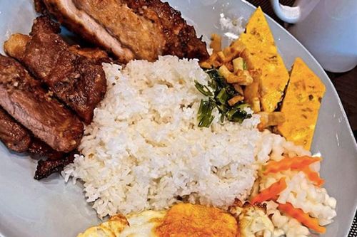 Đây mới là món ăn 'quốc dân' sao Việt thi nhau làm mùa dịch
