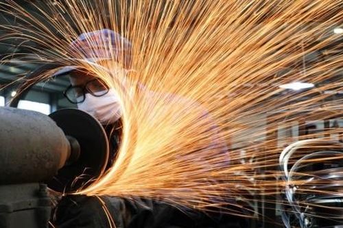 Kinh tế Trung Quốc chịu nhiều sức ép