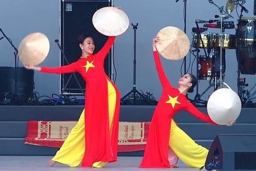 Xem đội Việt Nam đánh đàn T'rưng bài Kachiusa ở Army Games