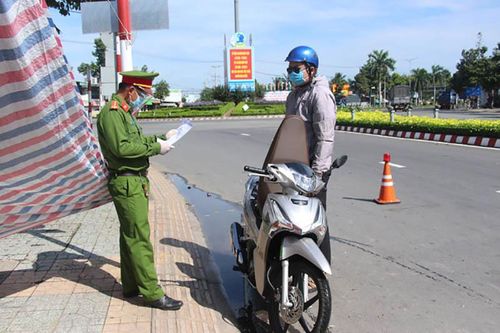 Một số tỉnh miền Tây kéo dài giãn cách theo Chỉ thị 16