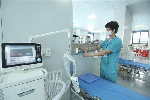 Khánh thành Bệnh viện điều trị người bệnh COVID-19 tại Hà Nội