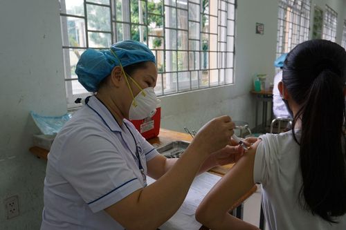 TP Hồ Chí Minh: Cần hơn 8,1 triệu liều vaccine để tiêm phủ cho 7,2 triệu dân đến cuối năm