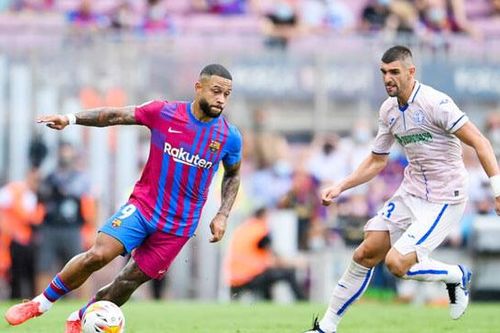 Barca ngất ngây với Depay