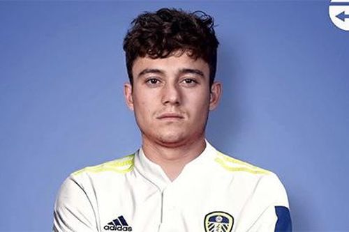 MU bán James cho Leeds, mở đường để Ronaldo nhận áo số 7