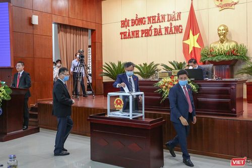 Ai được giới thiệu để HĐND TP Đà Nẵng bầu Phó Chủ tịch UBND TP vào ngày mai?
