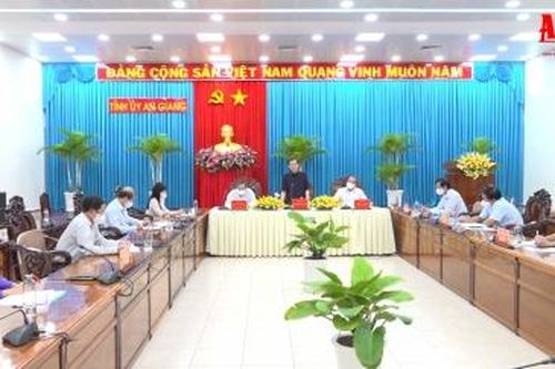 Thường trực Tỉnh ủy An Giang làm việc với lãnh đạo Đoàn đại biểu Quốc hội tỉnh và HĐND tỉnh
