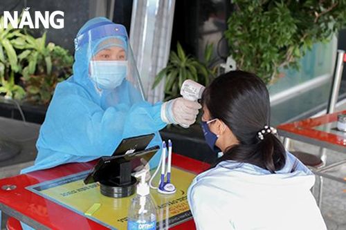 Trong thời gian giãn cách xã hội, muốn đến cơ sở y tế khám bệnh định kỳ thì đi lại ra sao?