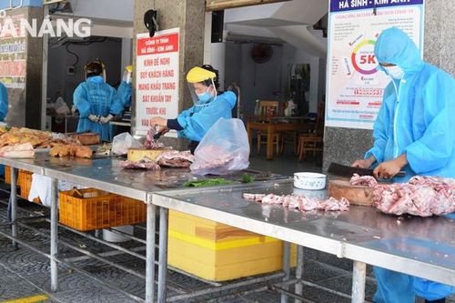 Lò mổ heo của Hợp tác xã Hòa Phong hoạt động trở lại