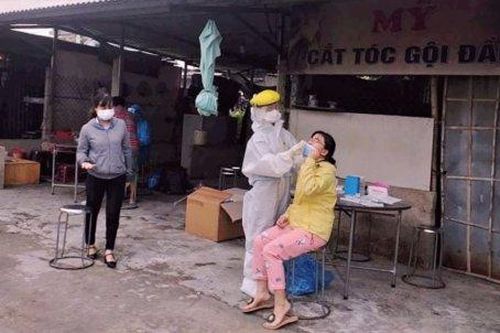 Y tế - Sức khỏe Y tế - Sức khỏe Test nhanh SARS-CoV-2 với 100% tiểu thương tại các chợ