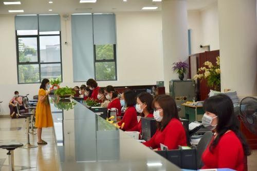 Kho bạc Hòa Bình đảm bảo phòng chống dịch giúp kiểm soát tốt các nguồn chi