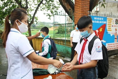 Học sinh, sinh viên được miễn học phí trong trường hợp nào?