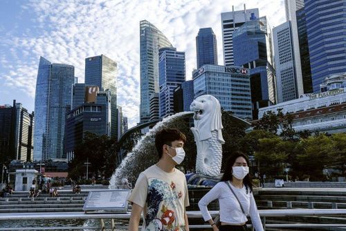 Singapore tăng tỷ lệ tiêm vaccine COVID-19 từ 31% lên 80% trong 3 tháng thế nào?