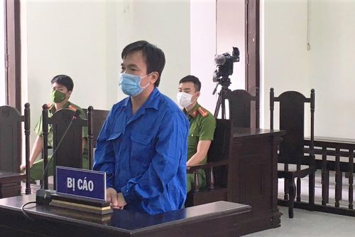Tài xế tông xe vào CSGT để thông chốt kiểm dịch lãnh án 30 tháng tù