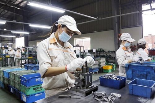 Miễn, giảm thuế cho doanh nghiệp, người dân: Sự hỗ trợ cần thiết