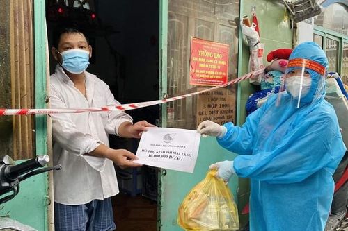Thành phố Hồ Chí Minh phấn đấu tiêm vắc xin phòng Covid-19 cho toàn bộ công dân trên 18 tuổi trong năm nay