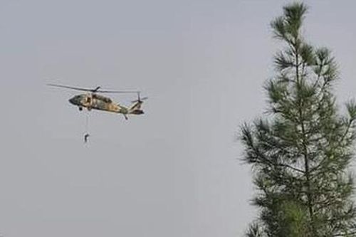 Taliban treo lơ lửng người trên trực thăng Mỹ ngay sau khi Washington rút quân
