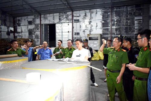 Lật tẩy đường dây làm giả hồ sơ, xuất lậu hơn chục nghìn tấn tinh quặng