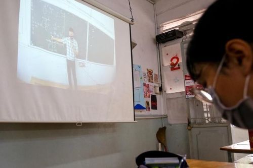 Gần 700.000 học sinh THCS, THPT ở TP.HCM bước vào năm học mới