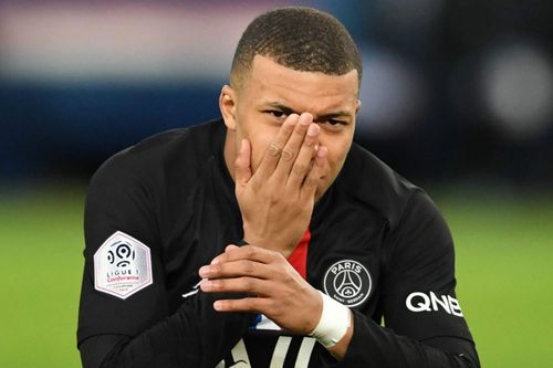 Phản ứng của Mbappe khi không thể rời PSG