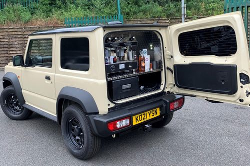 Suzuki Jimny được nâng cấp thành quán cà phê di động