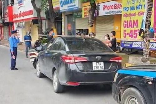 Tài xế lợi dụng giấy đi đường, chở người ra khỏi Hà Nội