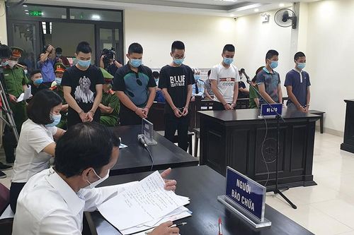 Đóng giả lực lượng kiểm soát phòng, chống dịch để cưỡng đoạt tài sản